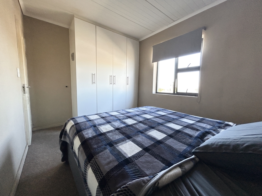 2 Bedroom Property for Sale in Groenvallei Western Cape
